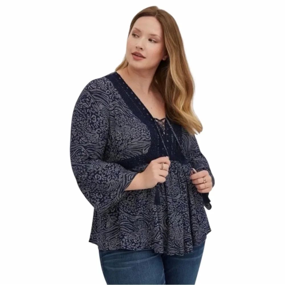 Torrid Navy Lace-Up Babydoll Top Crinkle Gauze Animal Print Plus Size 2 EUC